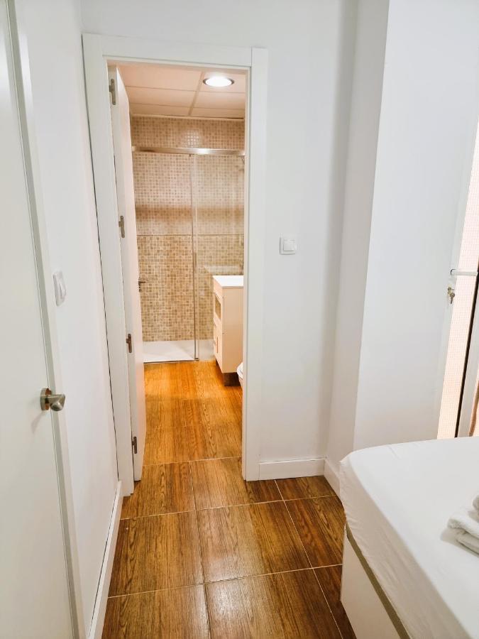 Claudia Tourist Apartment Alicante Dış mekan fotoğraf