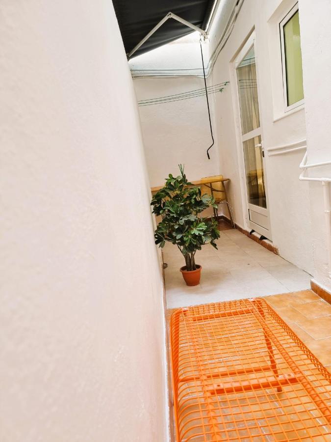Claudia Tourist Apartment Alicante Dış mekan fotoğraf