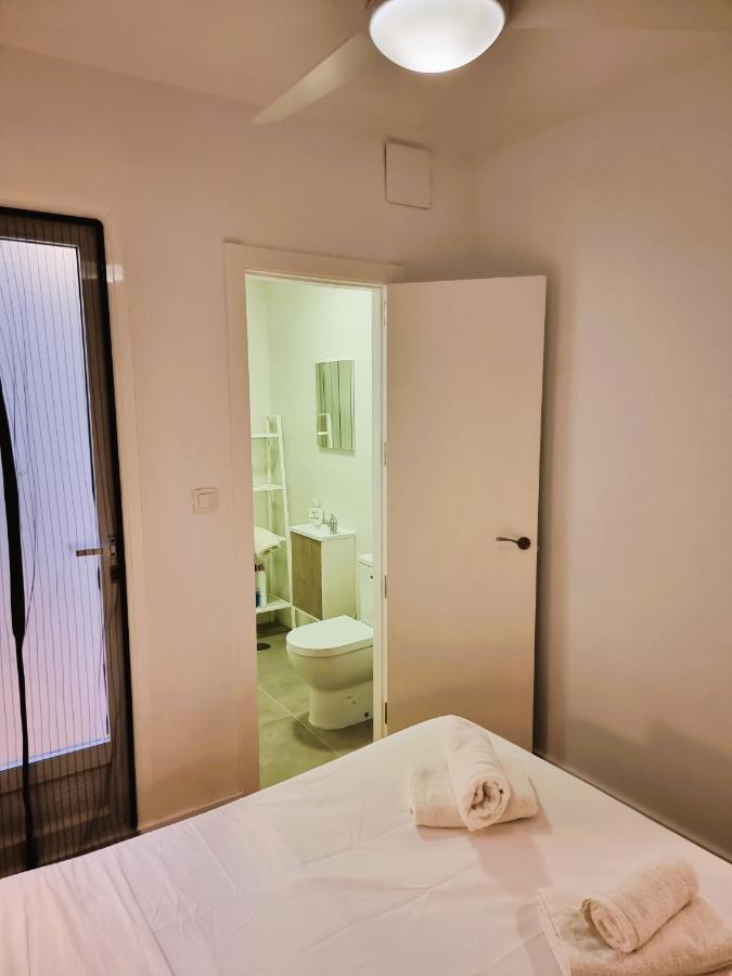 Claudia Tourist Apartment Alicante Dış mekan fotoğraf