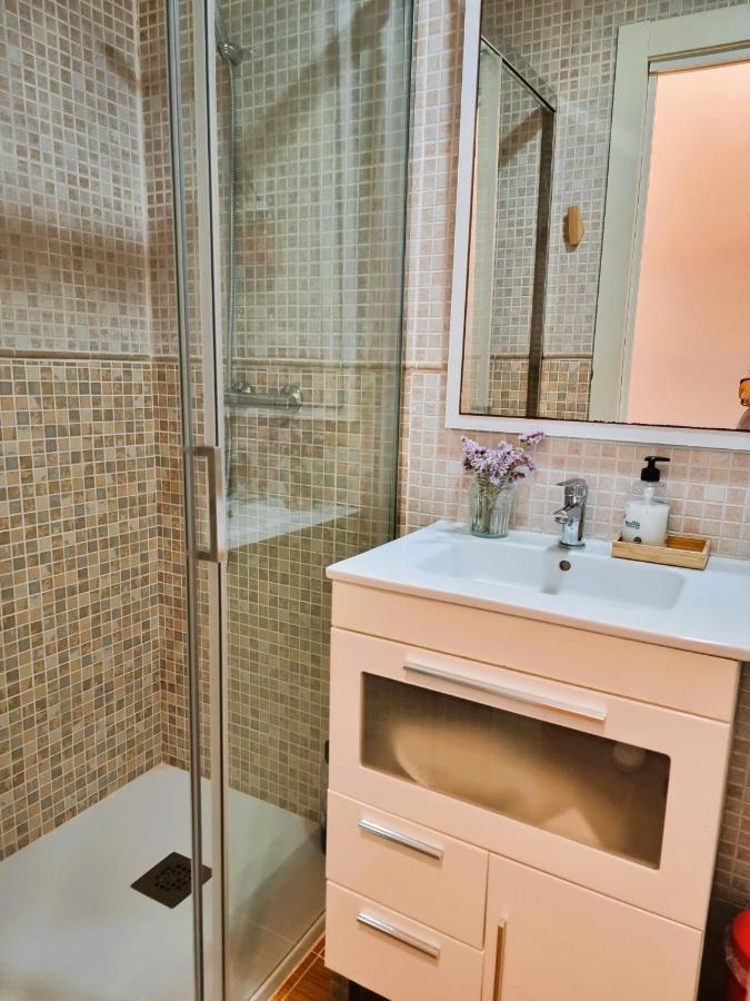 Claudia Tourist Apartment Alicante Dış mekan fotoğraf