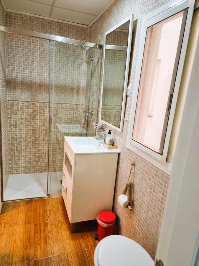 Claudia Tourist Apartment Alicante Dış mekan fotoğraf