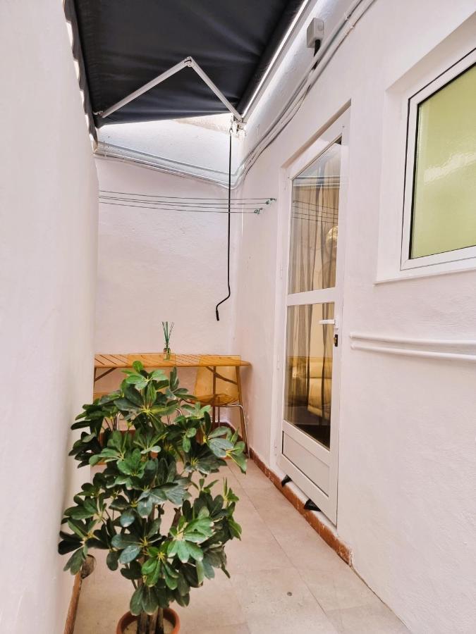 Claudia Tourist Apartment Alicante Dış mekan fotoğraf