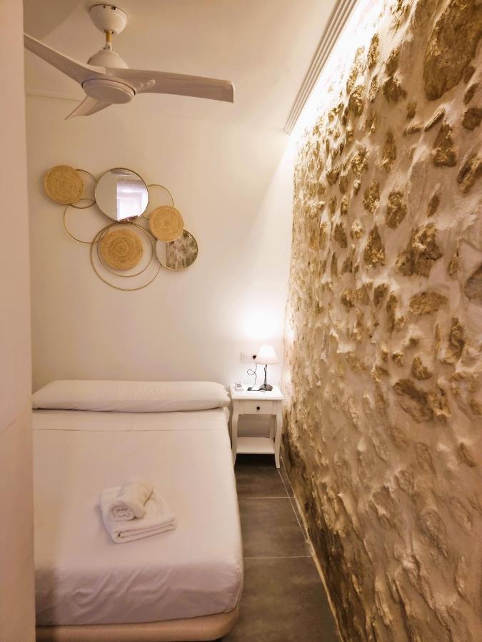 Claudia Tourist Apartment Alicante Dış mekan fotoğraf
